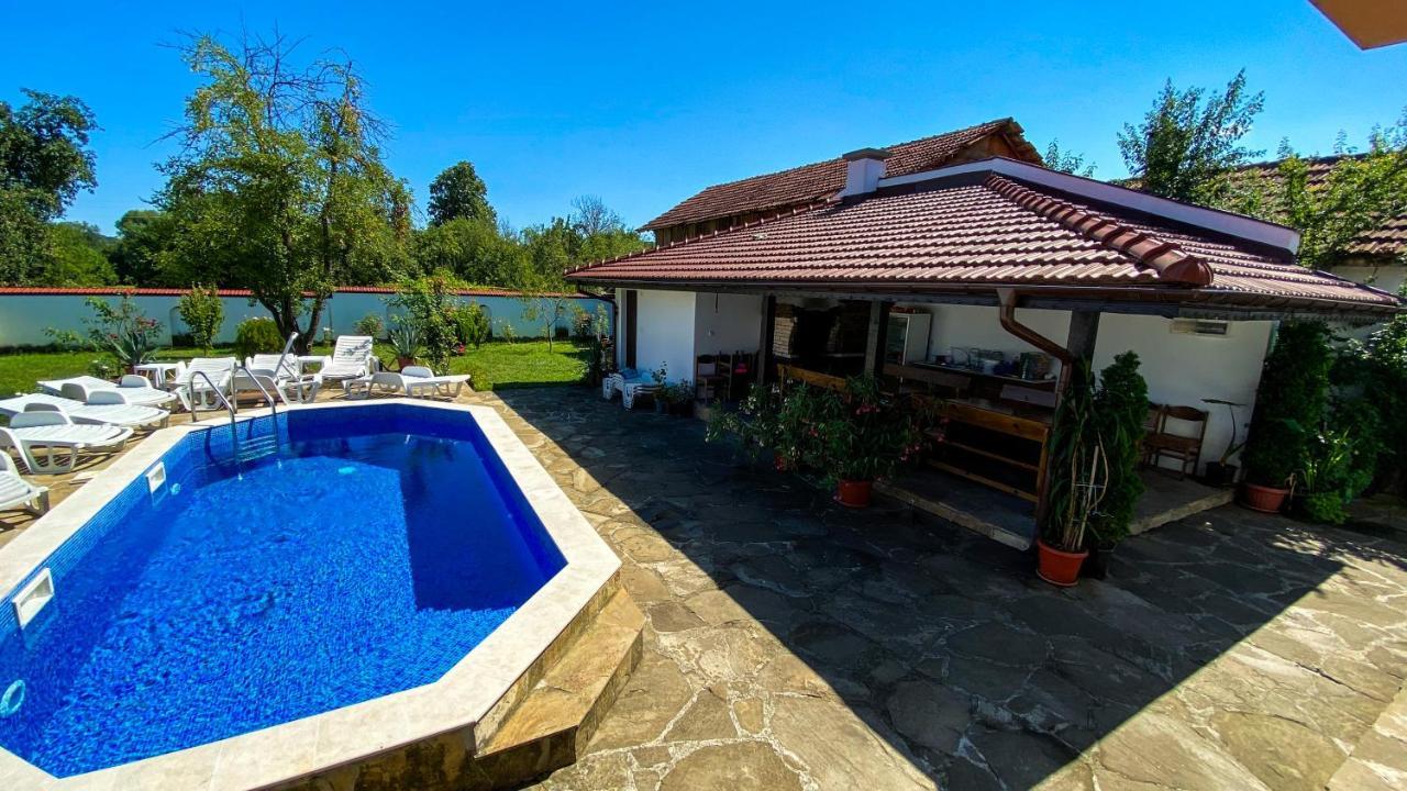 De-Yan Guest House オレシャク エクステリア 写真