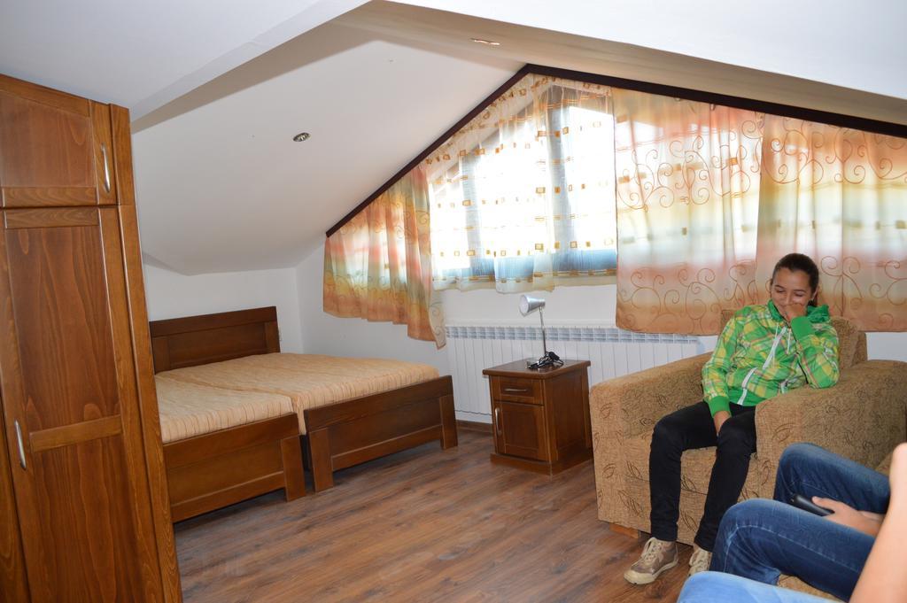 De-Yan Guest House オレシャク 部屋 写真